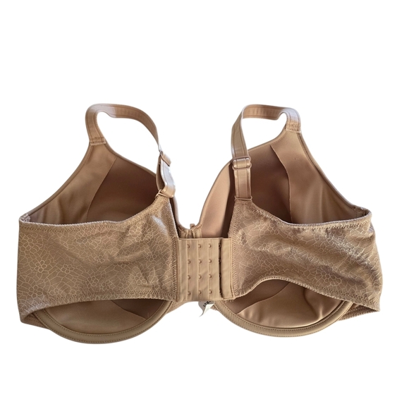 Chantelle Other - Chantelle Elegant Beige Bra